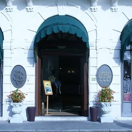 ホテル Excelsior Splendide